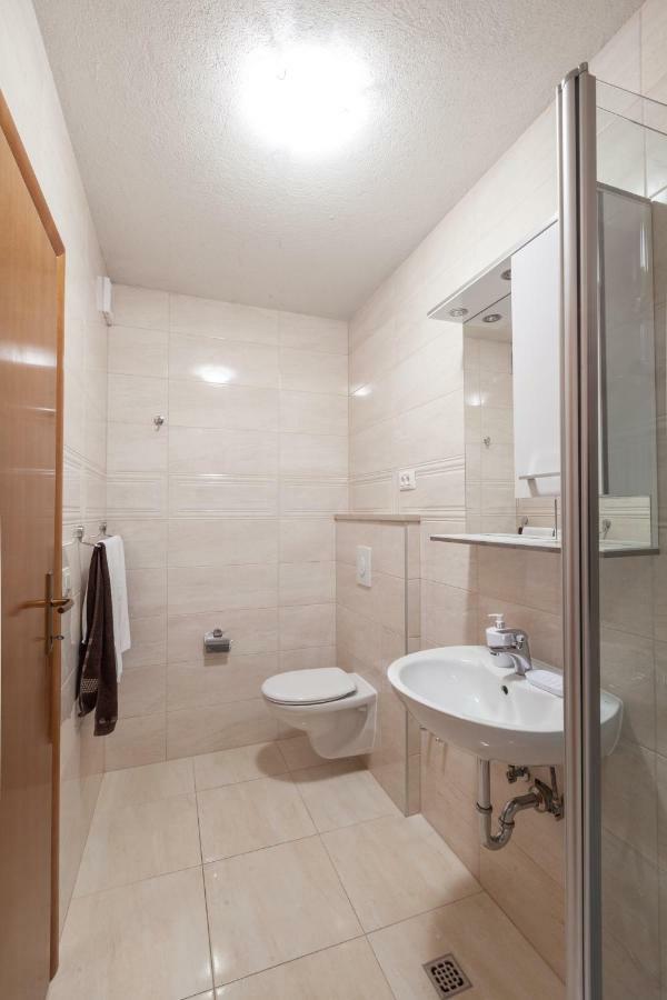 Apartments Kate Макарска Екстериор снимка