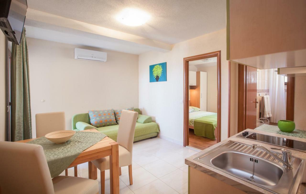 Apartments Kate Макарска Екстериор снимка