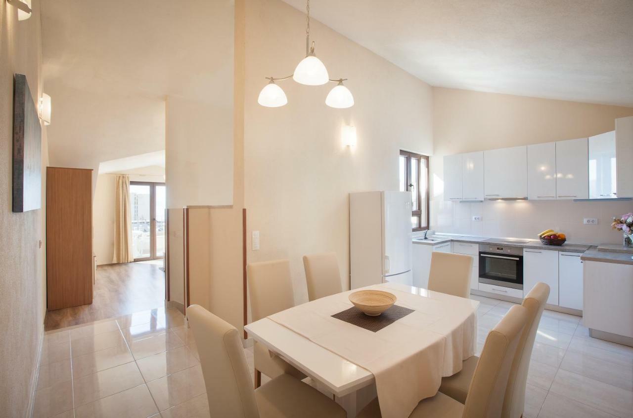 Apartments Kate Макарска Екстериор снимка