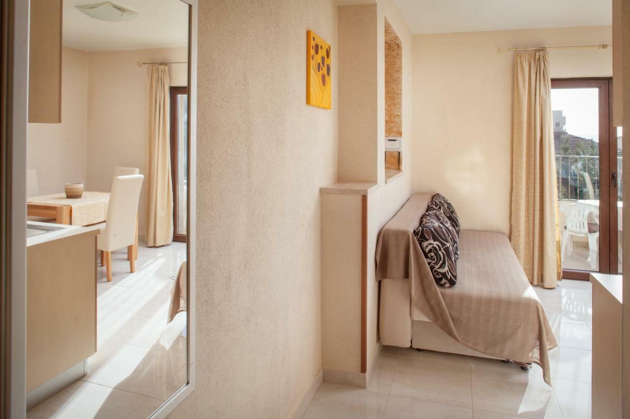 Apartments Kate Макарска Екстериор снимка