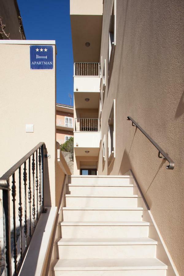 Apartments Kate Макарска Екстериор снимка