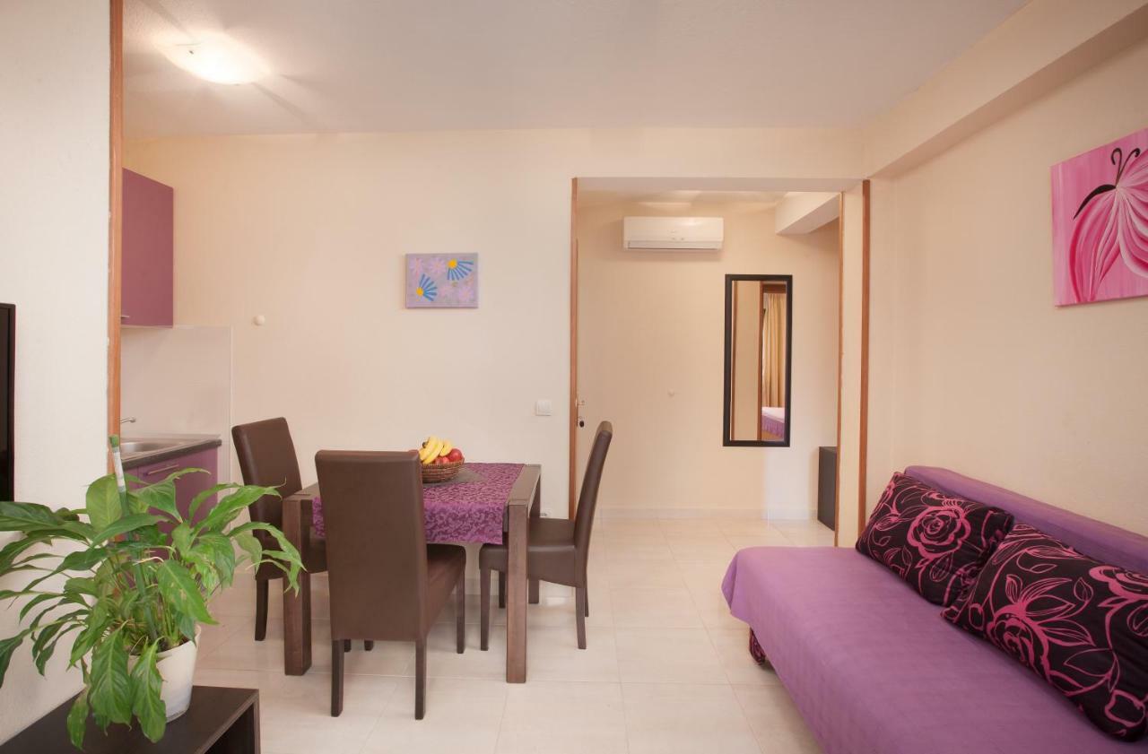 Apartments Kate Макарска Екстериор снимка